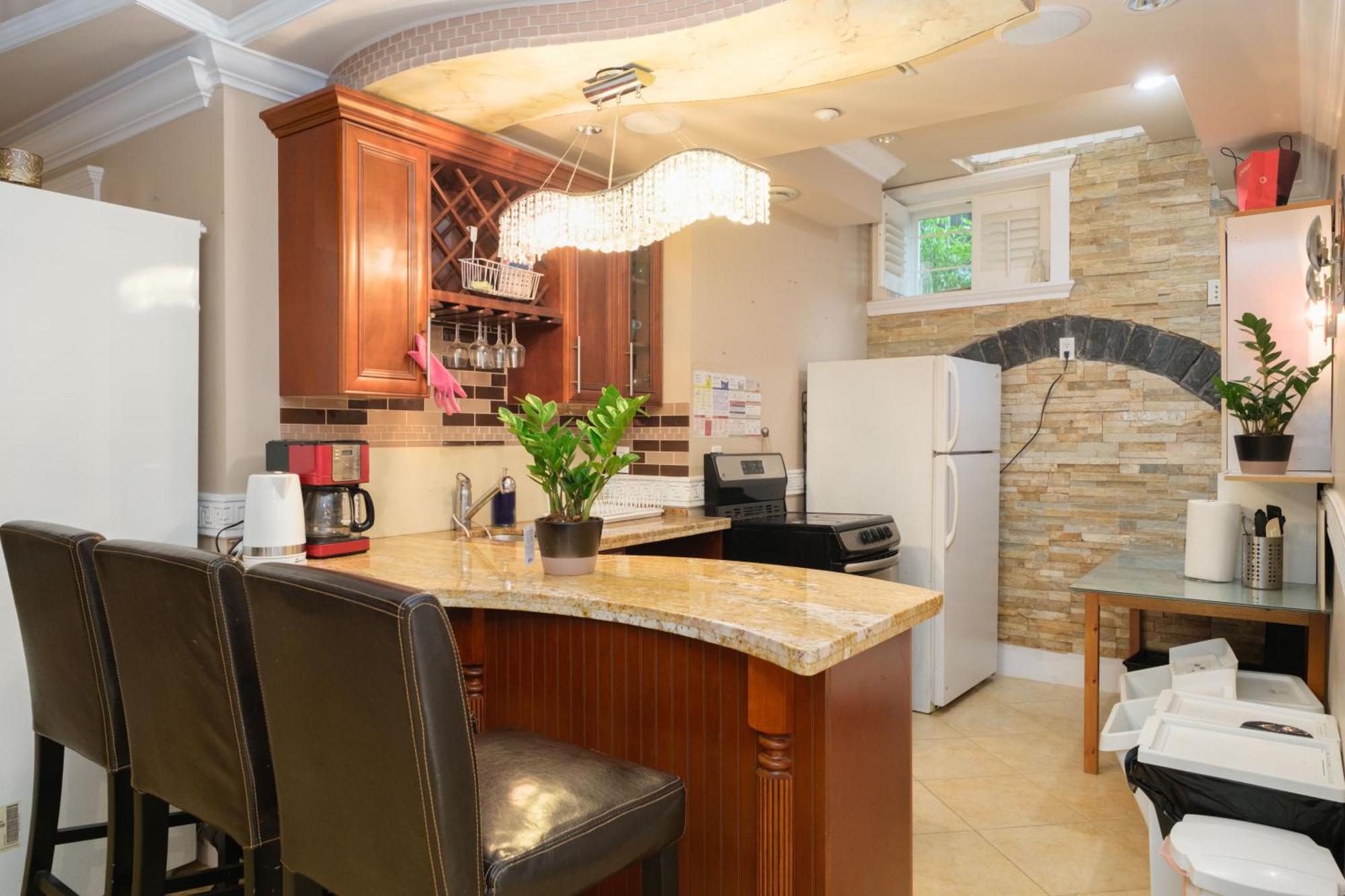 Oakridge Luxury Homestay แวนคูเวอร์ ภายนอก รูปภาพ